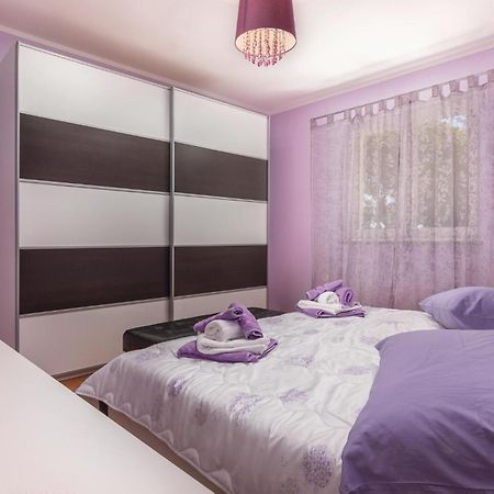 Amazing Apartment In Rabac With Wifi Raša Exterior foto