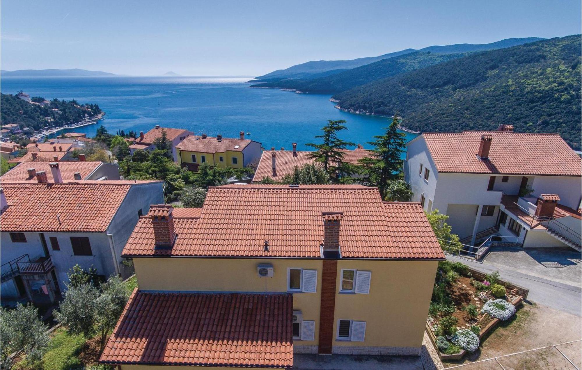 Amazing Apartment In Rabac With Wifi Raša Exterior foto