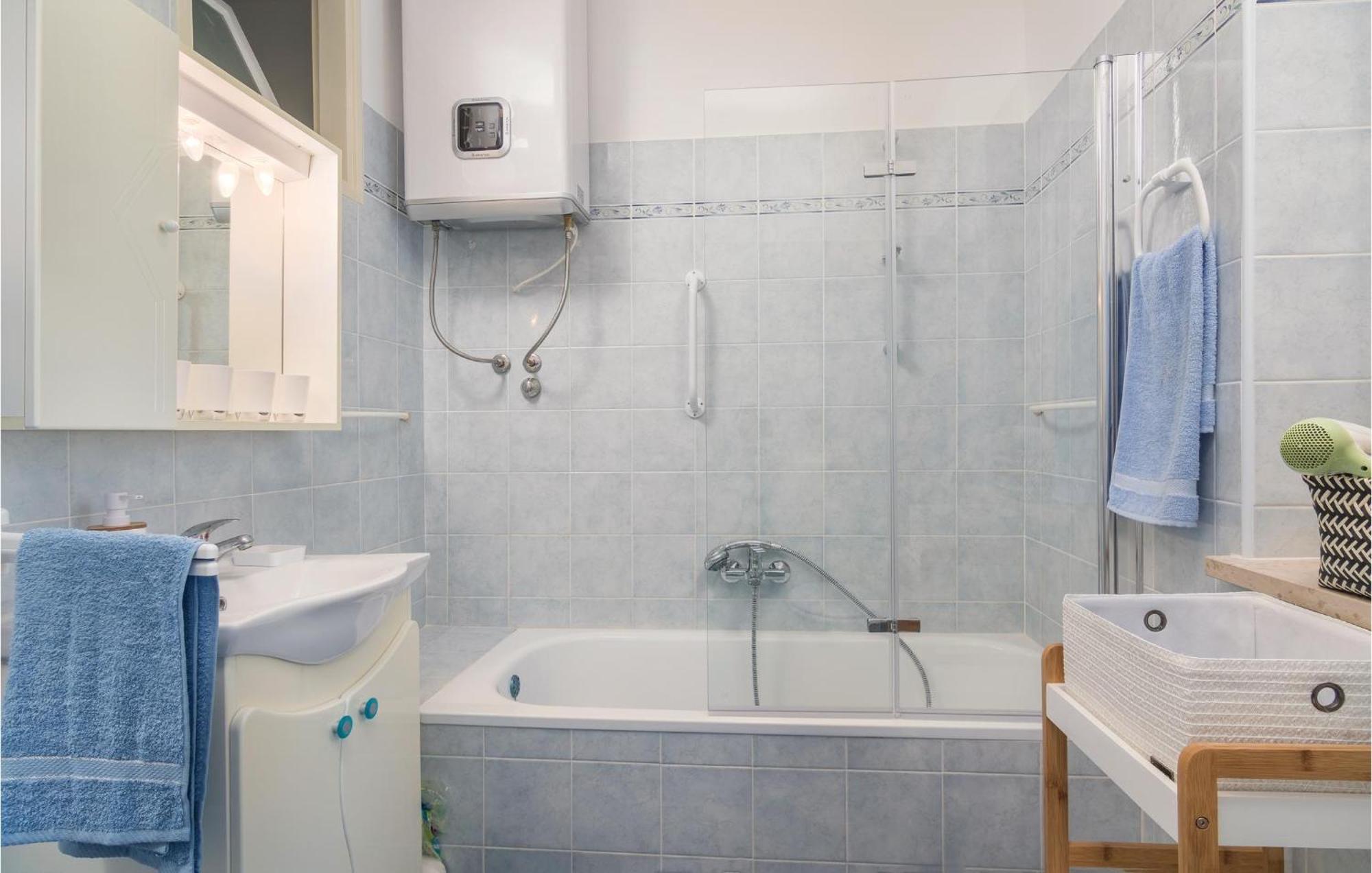 Amazing Apartment In Rabac With Wifi Raša Exterior foto
